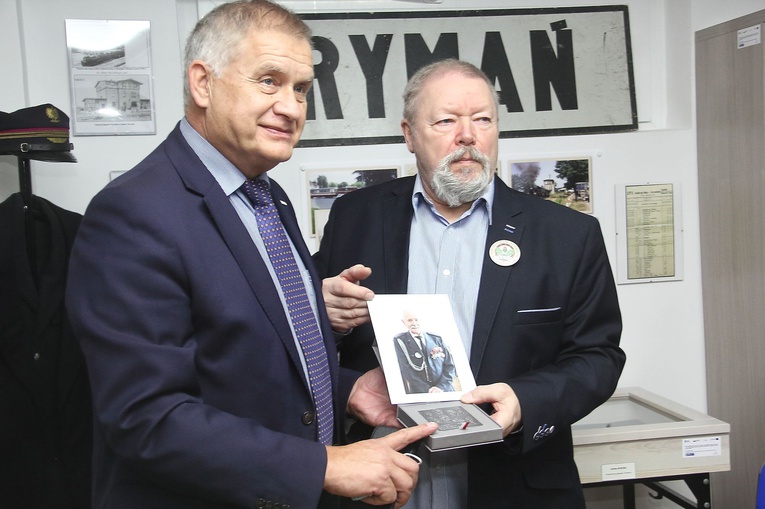 Ceremonia wręczenia Medalu 100-lecia Odzyskanej Niepodległości 