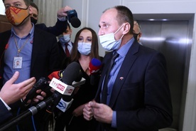 "Na pewno nie zrezygnuję z warunku, że muszę być przewodniczącym komisji"