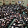 Sejm odrzucił poprawki Senatu do ustawy czasowo obniżającej VAT m.in. na żywność, nawozy i gaz