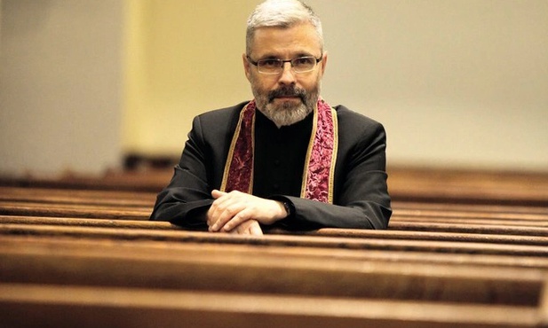 Ks. Arkadiusz Paśnik.