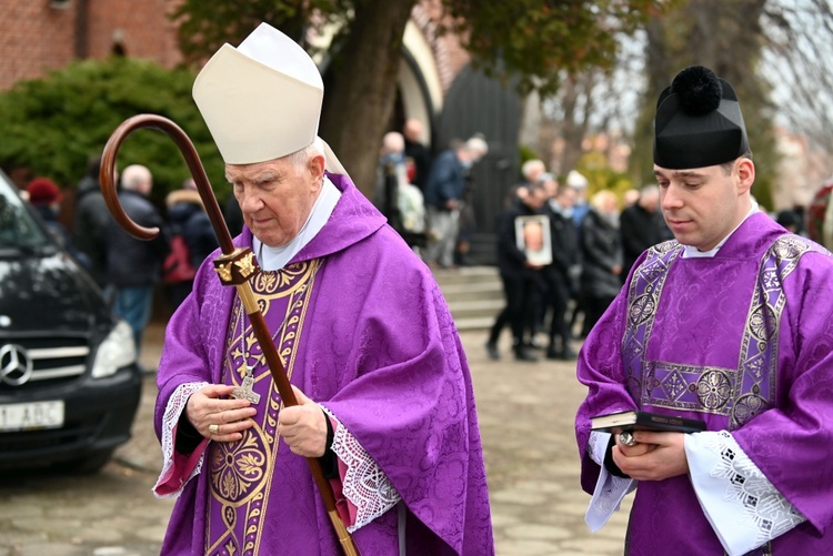 Katedra była jego domem. Pogrzeb Romana Klimaszewskiego