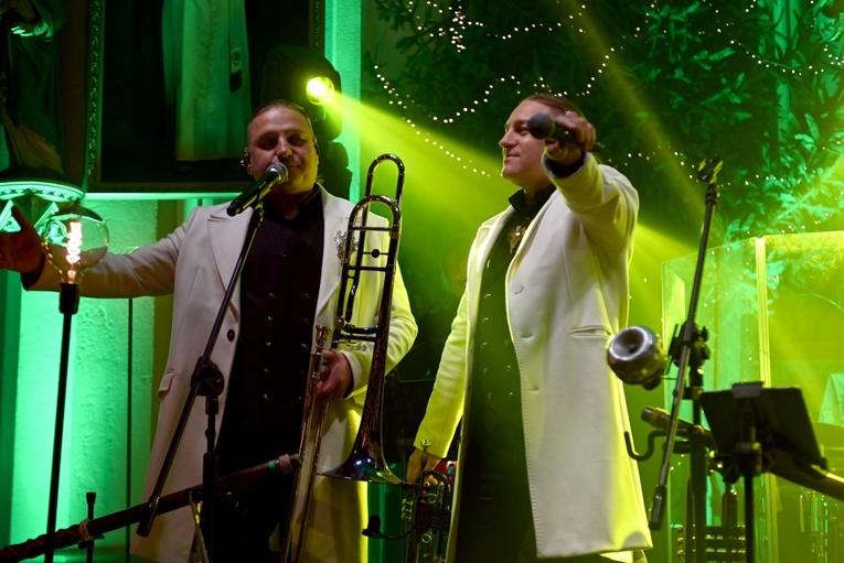 Kolędowanie Golec uOrkiestry w Osieku