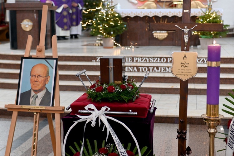 Wałbrzych. Pogrzeb Stefana Zięby