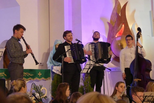 Niecodzienny Koncert Kolęd im. Łukasza Ząbka z Andrzejem Lampertem