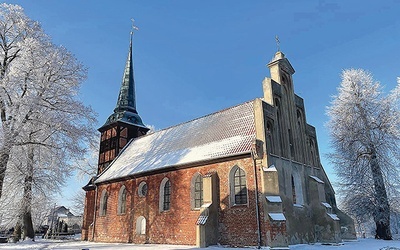 Świątynia należy do dekanatu Żuławy Steblewskie.