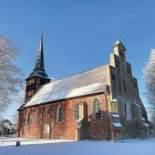 Świątynia należy do dekanatu Żuławy Steblewskie.