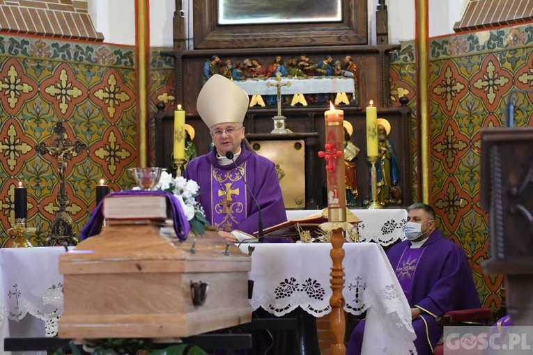 Pożegnanie śp. ks. Mirosława Wnuka