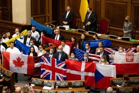 Parlamentarzyści oraz mieszkańcy Kijowa dziękują za międzynarodowe wsparcie
