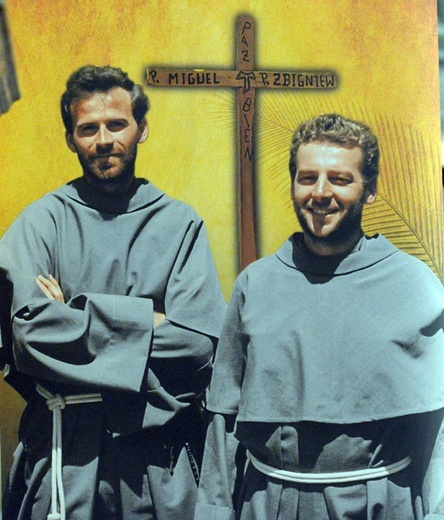 Od lewej: błogosławieni o. Michał Tomaszek i o. Zbigniew Strzałkowski.