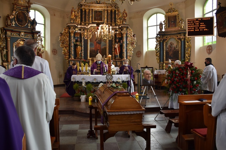 Kłodawa pożegnała śp. ks. Bronisława Chudego