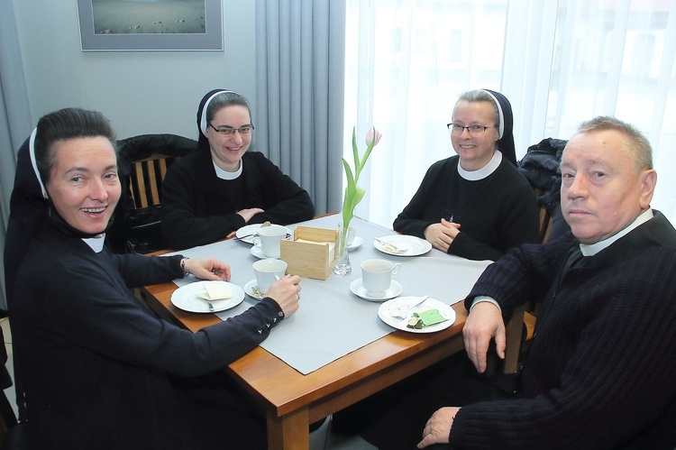 Jubileuszowa pielgrzymka osób konsekrowanych do Skrzatusza cz.2