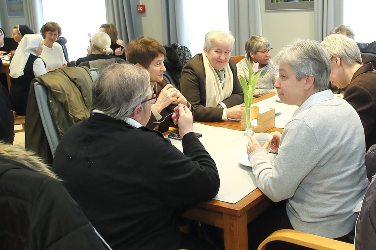 Jubileuszowa pielgrzymka osób konsekrowanych do Skrzatusza cz.2