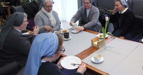Jubileuszowa pielgrzymka osób konsekrowanych do Skrzatusza cz.2