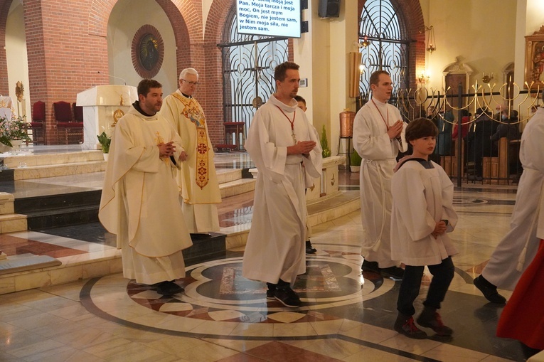 Czuwanie "Ogień dwóch Serc" w parafii pw. św. Maksymiliana M. Kolbego we Wrocławiu