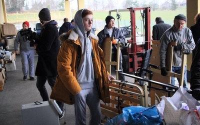 Duży transport darów opolskiej Caritas z pomocą Ukrainie