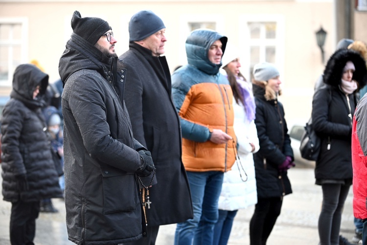 Świdnica. Znów wyszli z różańcami na ulice