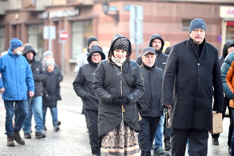 Świdnica. Znów wyszli z różańcami na ulice