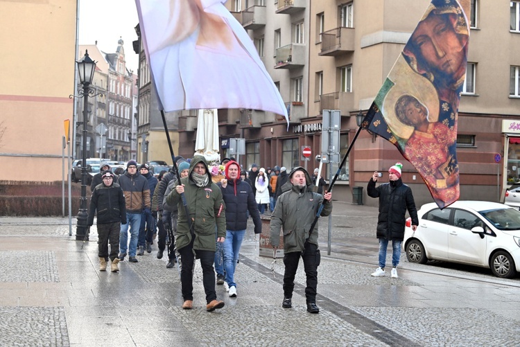 Świdnica. Znów wyszli z różańcami na ulice