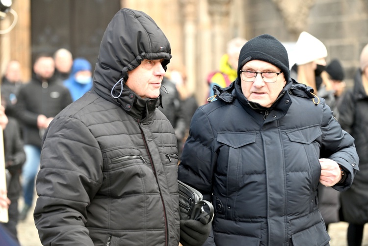 Świdnica. Znów wyszli z różańcami na ulice