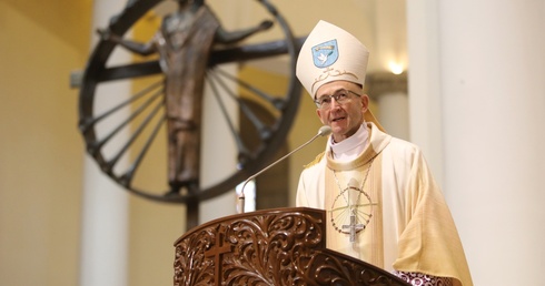 Abp Adrian Galbas zaczął posługę w archidiecezji katowickiej