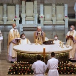 Liturgiczne rozpoczęcie posługi arcybiskupa koadiutora cz. 1