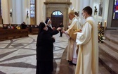 Liturgiczne rozpoczęcie posługi arcybiskupa koadiutora cz. 1