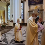 Liturgiczne rozpoczęcie posługi arcybiskupa koadiutora cz. 1