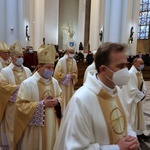 Liturgiczne rozpoczęcie posługi arcybiskupa koadiutora cz. 1