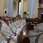 Liturgiczne rozpoczęcie posługi arcybiskupa koadiutora cz. 1