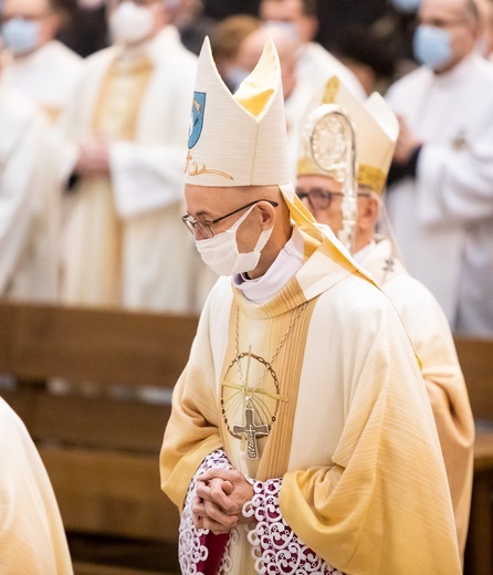 Liturgiczne rozpoczęcie posługi arcybiskupa koadiutora cz.2