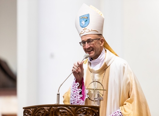 Liturgiczne rozpoczęcie posługi arcybiskupa koadiutora cz.2