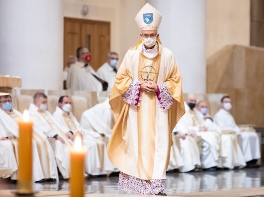 Liturgiczne rozpoczęcie posługi arcybiskupa koadiutora cz.2