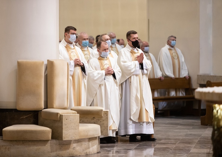 Liturgiczne rozpoczęcie posługi arcybiskupa koadiutora cz.2