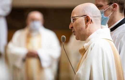 Liturgiczne rozpoczęcie posługi arcybiskupa koadiutora cz.2