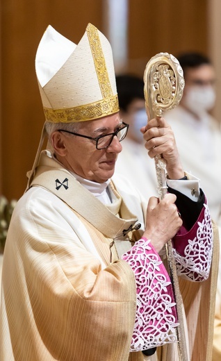 Liturgiczne rozpoczęcie posługi arcybiskupa koadiutora cz.2