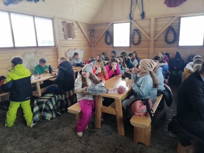 Nowa Ruda-Słupiec. Zorganizowali młodym zimowisko 