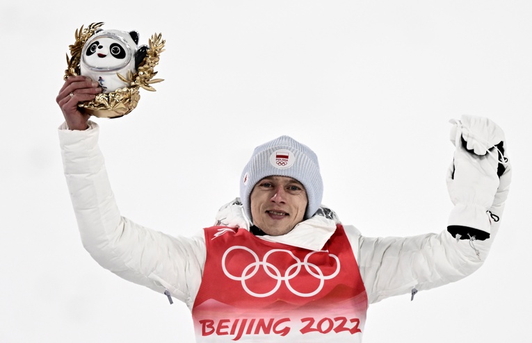 JEEEST! Medal dla Polaka na olimpijskiej skoczni! Katastrofa Niemców i Norwegów