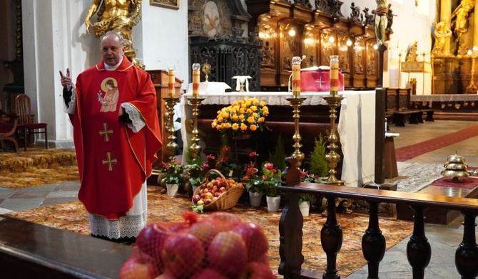 Spieszyła się do rajskich ogrodów