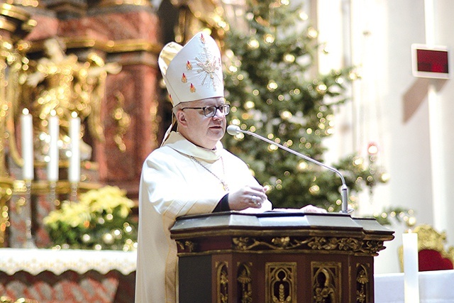 ▲	Ordynariusz podpowiadał, jak rozpoznawać Pana w codzienności.