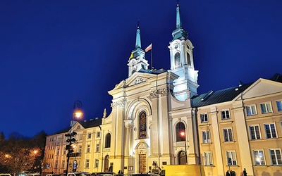 ◄	Katedra polowa  pw. NMP Królowej Polski jest miejscem ważnych wydarzeń w życiu nie tylko wojska, ale całego narodu.