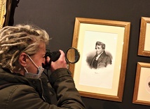 Na wystawie można zobaczyć m.in. wizerunki artysty.