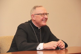 Biskup Edward Dajczak zachęcał do zadawania pytań i słuchał sugestii diecezjan.