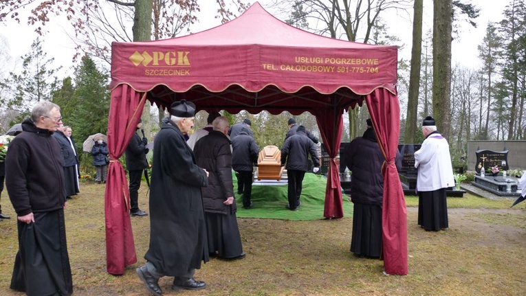 Pogrzeb ks. Jarosława Kozakiewicza