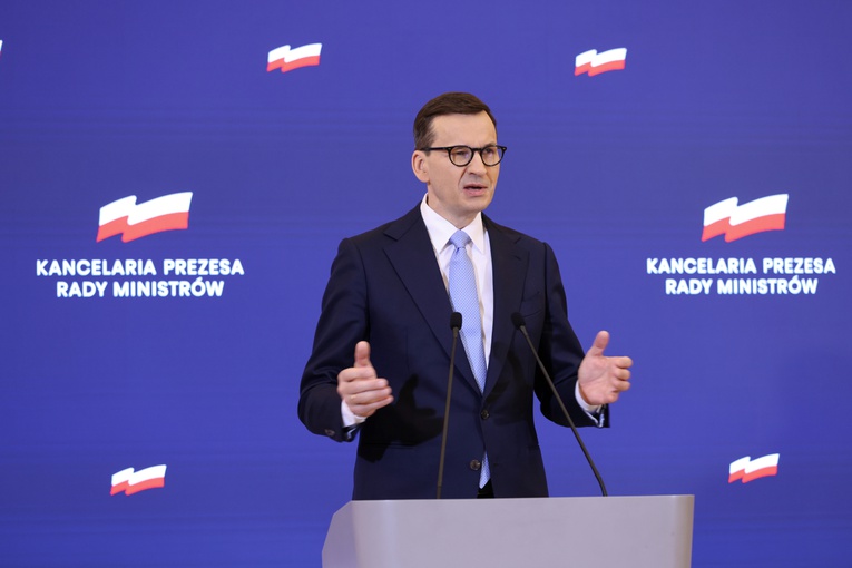 Premier: Emerytury wzrosną o 7 proc., będzie w tym roku 13. i 14. emerytura