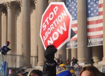 USA: Sąd odrzucił pozew 12 stanów przeciwko polityce proaborcyjnej