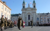 Powitanie bp. Lechowicza przez Kompanię Reprezentacyjną Wojska Polskiego [GALERIA ZDJĘĆ]