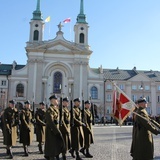 Powitanie bp. Lechowicza przez Kompanię Reprezentacyjną Wojska Polskiego [GALERIA ZDJĘĆ]