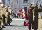 Powitanie bp. Lechowicza przez Kompanię Reprezentacyjną Wojska Polskiego [GALERIA ZDJĘĆ]