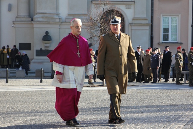 Ingres bp. Wiesława Lechowicza do katedry polowej Wojska Polskiego [GALERIA ZDJĘĆ]