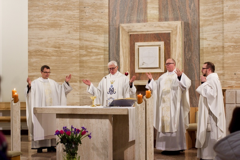 70. Jerycho Różańcowe